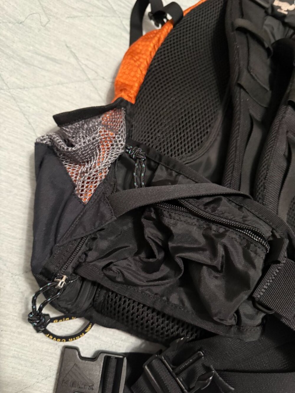 Kelty Torrey 1600 Amber/Black Pack w/o hydration bag - Picture 7 of 16